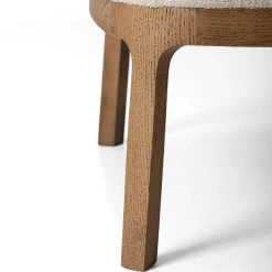 Poltrona Zeta bianco sporco con telaio in rovere