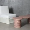 Poltroncina Scultorea Petra in Resina Bianca