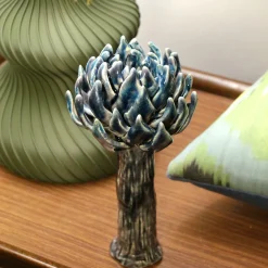 Portacandela Cynara a forma di carciofo in ceramica smaltata blu