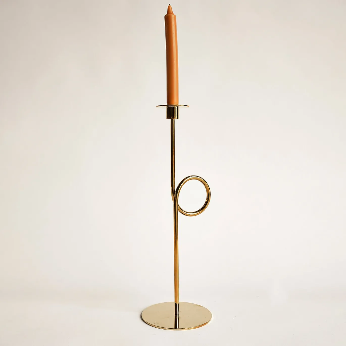 Portacandela Eva in ottone dorato by Gregory Beson