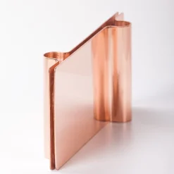 Portacandele Folio in bronzo by Acconci-Bastiani