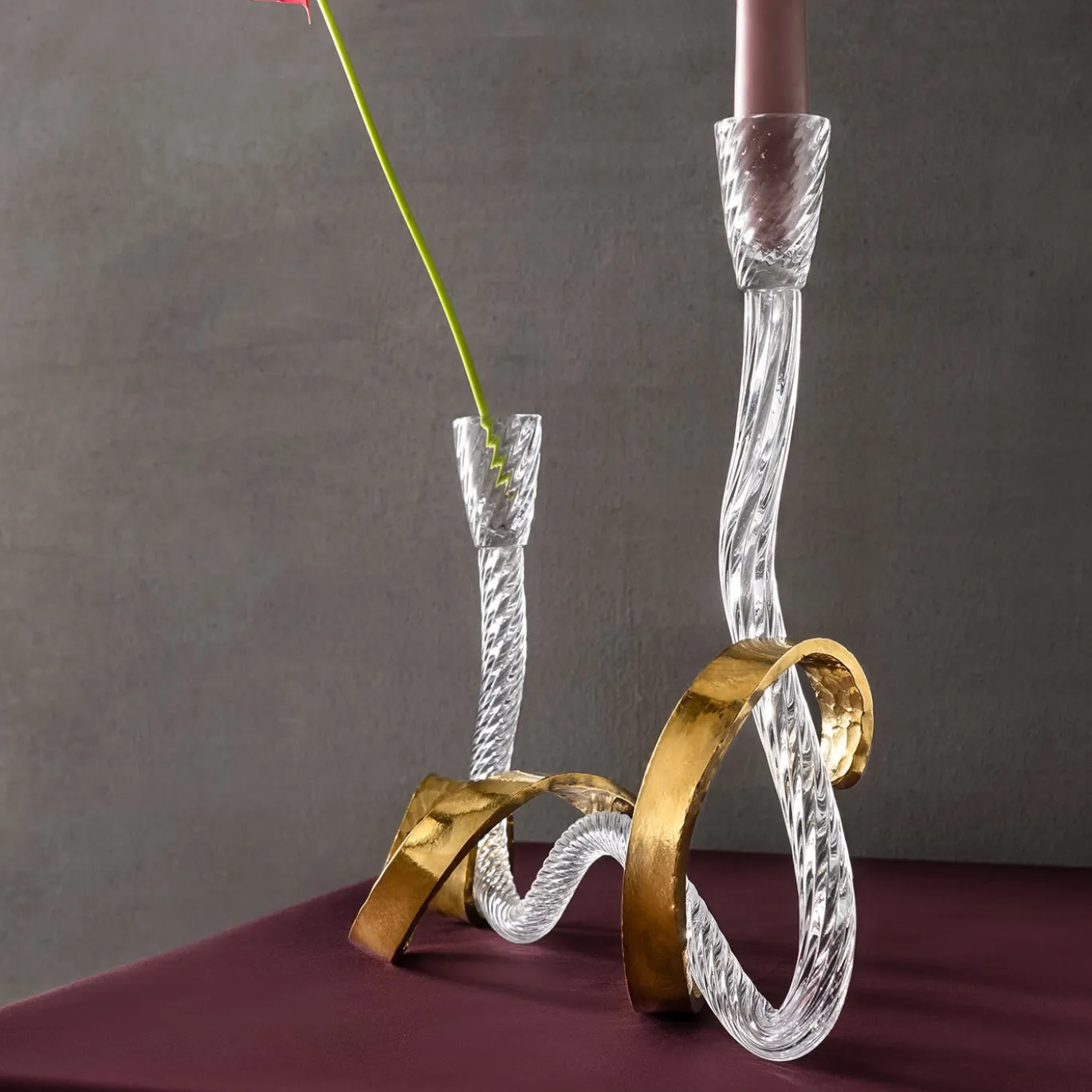 Portacandele Ribbon in vetro di Murano trasparente e ottone curvato a mano