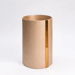 Portavaso cilindrico Fatum 55 con dettaglio a specchio dorato