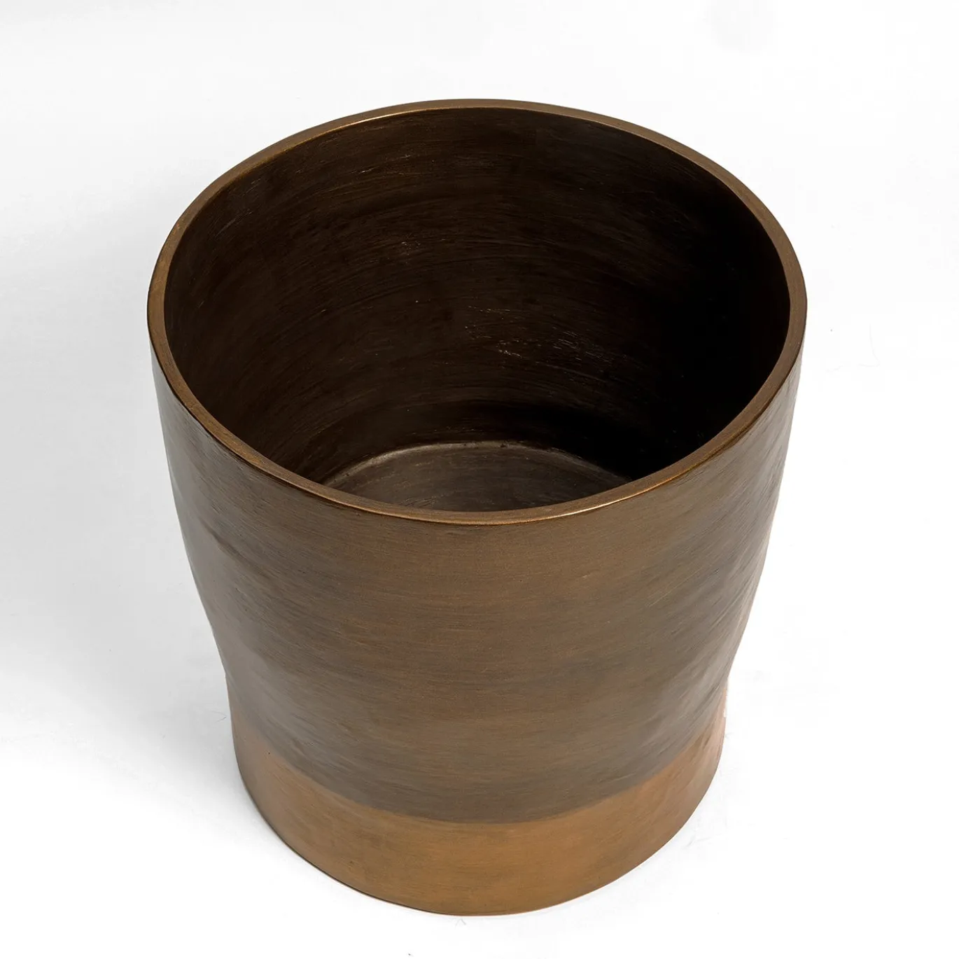 Portavaso cilindrico Teluver in cemento marrone
