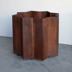 17 Portavaso in corten