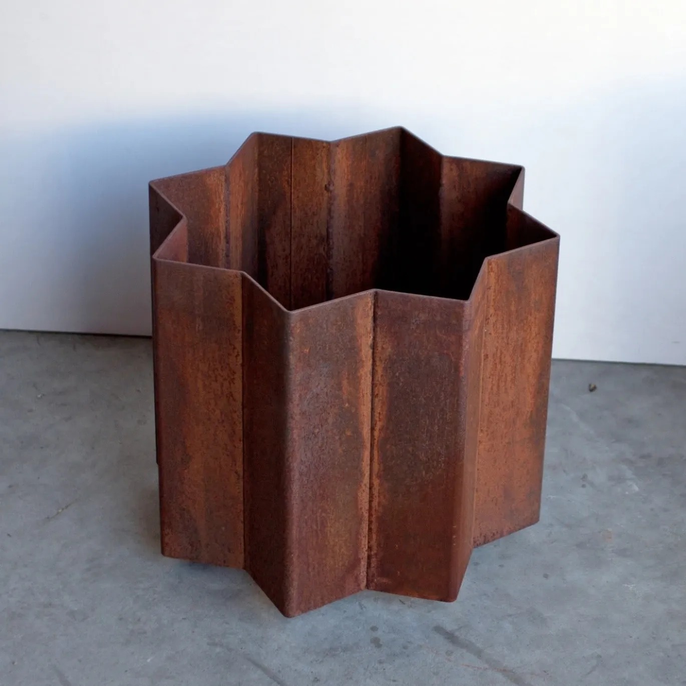 17 Portavaso in corten