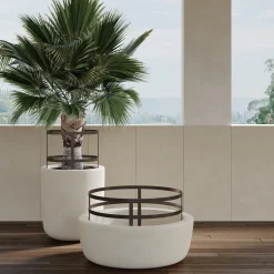 Portavaso in pietra beige e ferro Piro B
