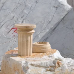 POR Vaso a colonna in marmo Travertino satinato