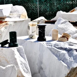 POR Vaso a colonna in marmo Travertino satinato