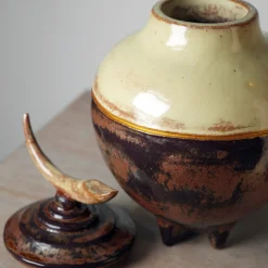 Potiche in ceramica rossa di San Sepolcro con coperchio della Small Collection