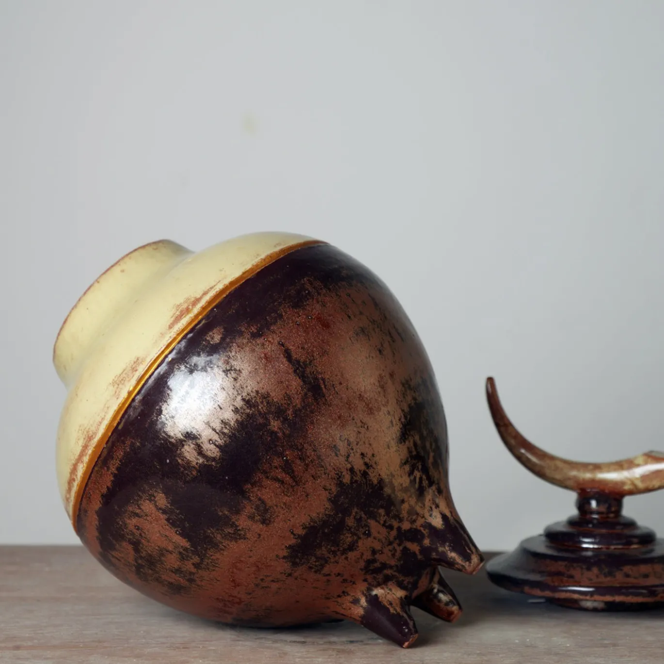 Potiche in ceramica rossa di San Sepolcro con coperchio della Small Collection