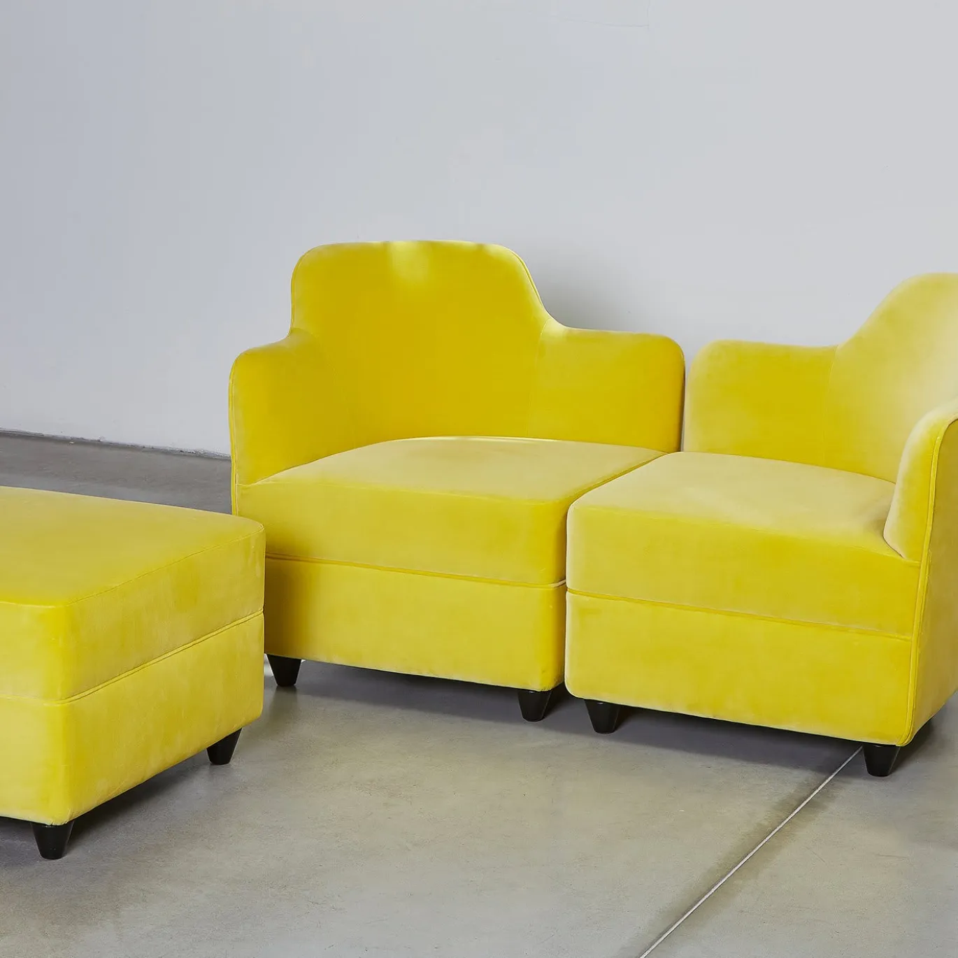Pouf Angolo Yellow di Corrado Corradi Dell'Acqua