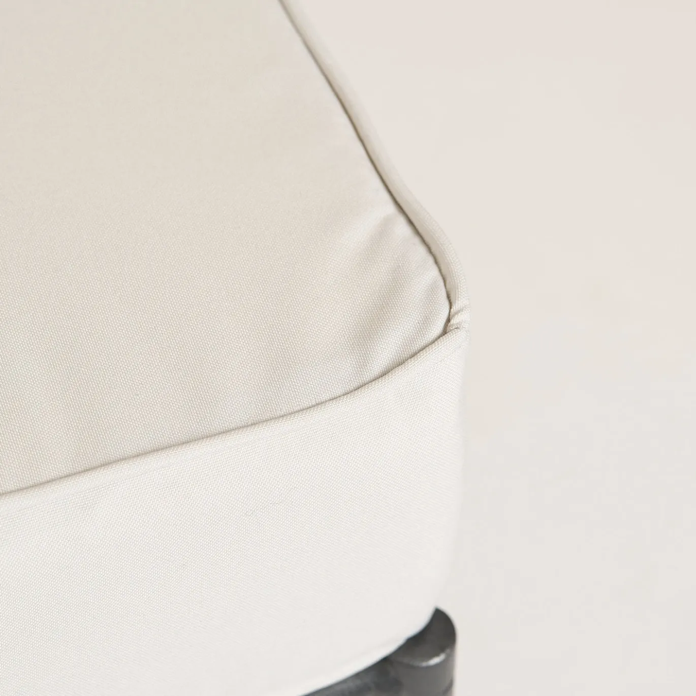 Pouf basso imbottito Crossweave