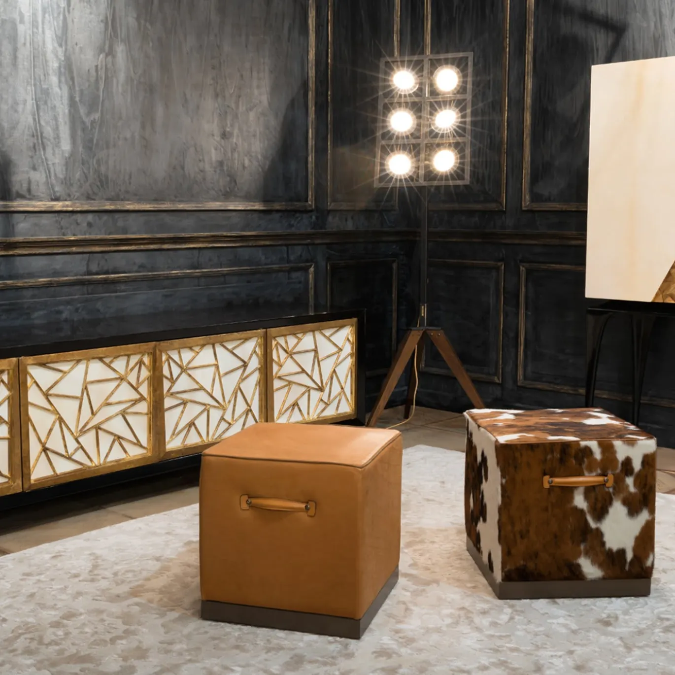 Pouf cubico Zazà in pelle Cavallino