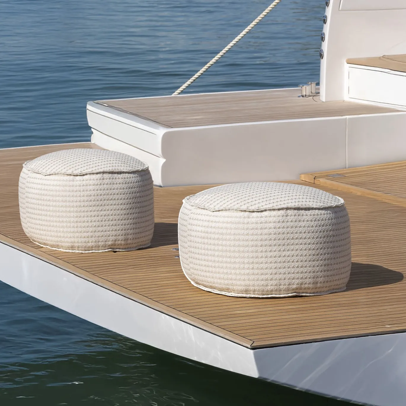 Pouf da esterno Soft Cay in tessuto beige