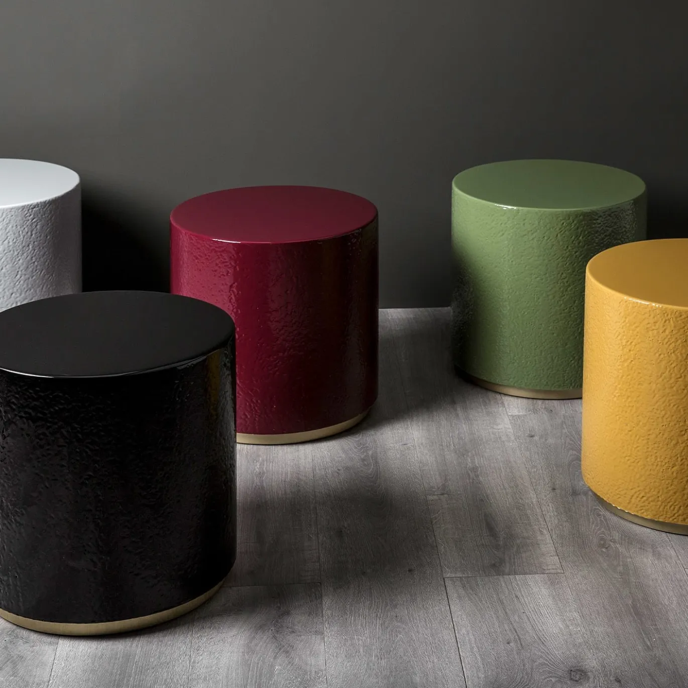 Pouf e tavolino viola