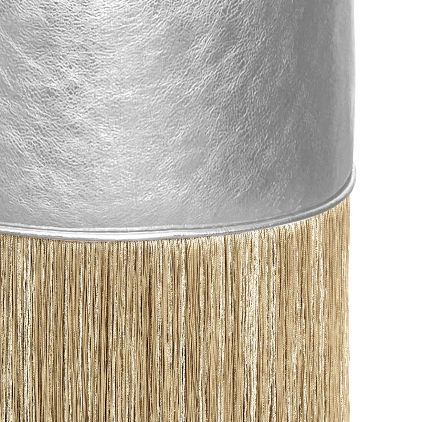 Pouf in pelle argentata con frange dorate di Lorenza Bozzoli