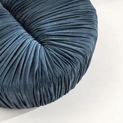 Pouf in pelle blu Drapé