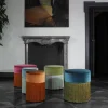 Pouf in rame scintillante con frangia in rame