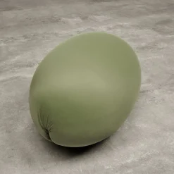 Pouf in tessuto tecnico verde Tato di Denis Santachiara
