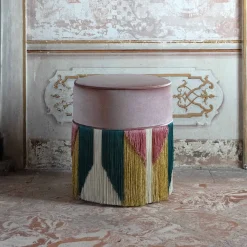 Pouf in velluto lilla Treasure di Lorenza Bozzoli