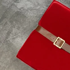 Pouf in velluto rosso Docker