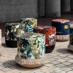 Pouf Notti d'Oriente con fantasia botanica e base in cesta