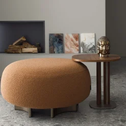Pouf Punto e Virgola color caramello