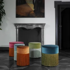 Pouf scintillante azzurro con frangia azzurra e argento