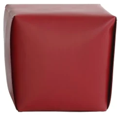 Pouf Tall Bao rosso di Viola Tonucci