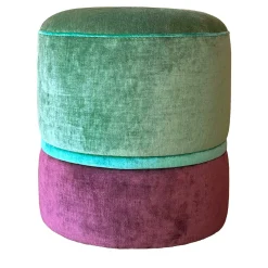 Pouf tondo in velluto verde acqua e viola con ricamo