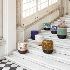 Pouf Vague Rosa con tessuto d'archivio Rubelli e base in cesta