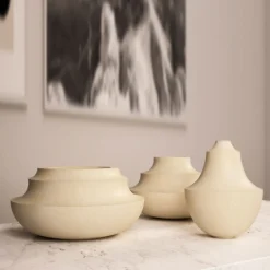 Profili C Lecce Vaso in pietra calcarea di Luca Scacchetti