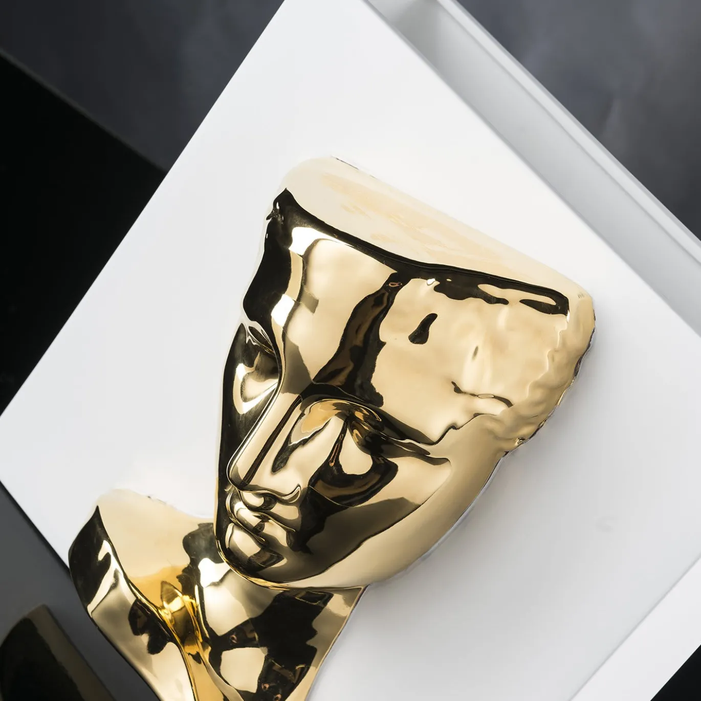 Psiche di Capua Vaso bianco e oro
