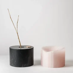 Qui e ora Pinkx Vaso in onice e marquina nera #2