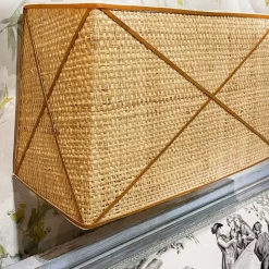 Sconce in rattan