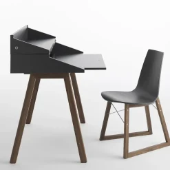 Scrivania Bureau Black di Esa Vesmanen