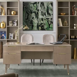 Scrivania in Eucalipto Taupe con Maniglie Champagne della Collezione Studio Privè