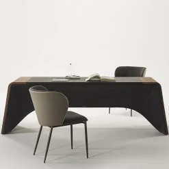 Scrivania in pelle Victor