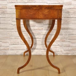 Scrivania In Stile Impero in Legno