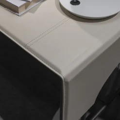 Scrivania Rectangolare Libra in Pelle Bianco Ghiaccio e Metallo