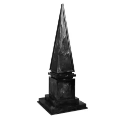 Scultura a obelisco nero