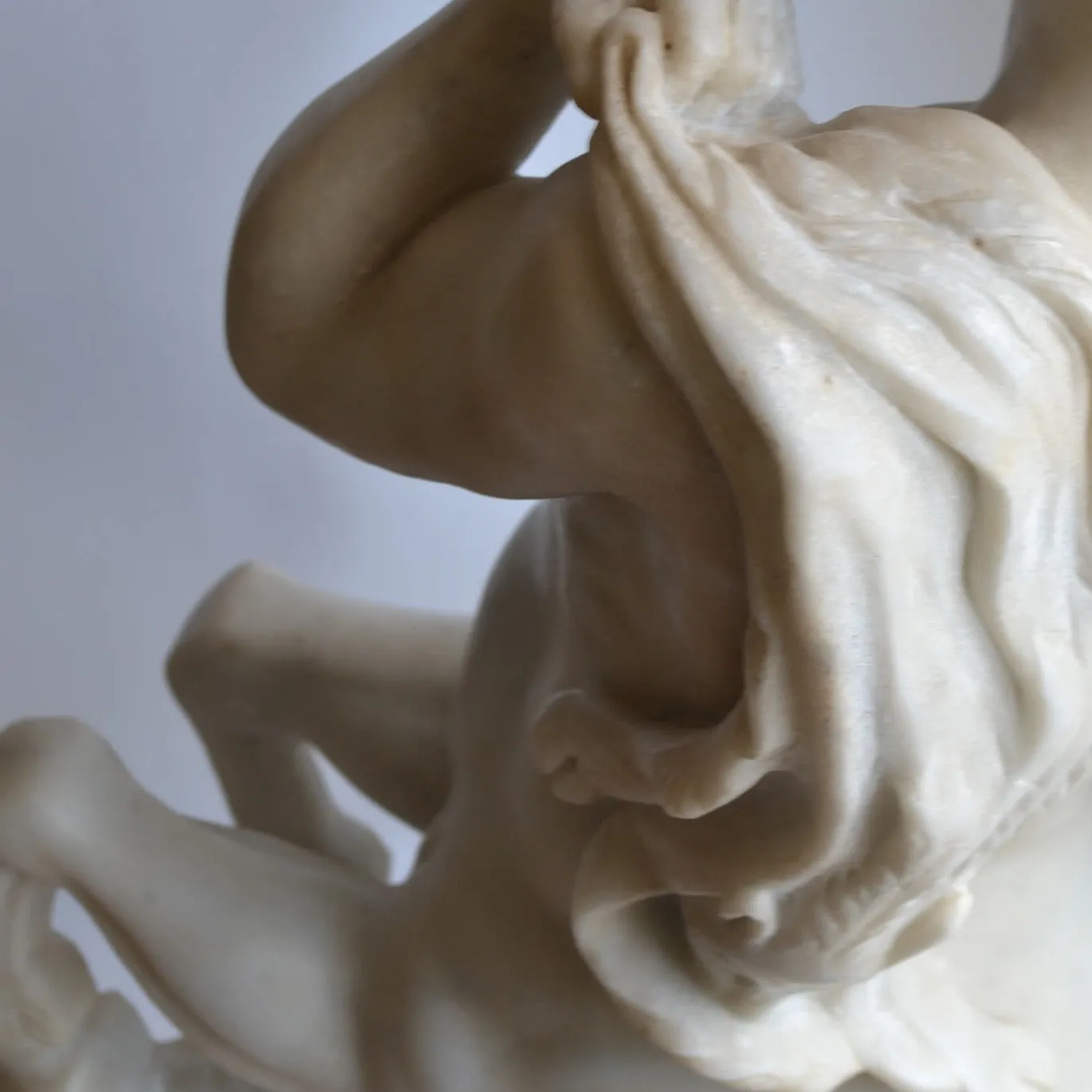 Scultura Centauro Bianco Carrara
