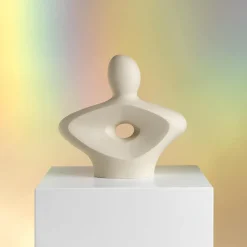 Scultura decorativa Alma in porcellana beige