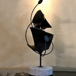 Scultura decorativa Intertwining in ferro di Lorenzo Quadalti