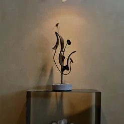 Scultura decorativa Intertwining in ferro di Lorenzo Quadalti