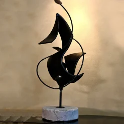 Scultura decorativa Intertwining in ferro di Lorenzo Quadalti