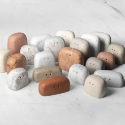 Scultura Decorativa OMO 4 in Marmo Marrone