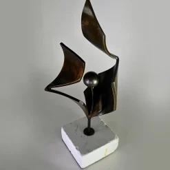 Scultura decorativa stilizzata Tulip in ferro di Lorenzo Quadalti