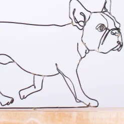 Scultura di Bulldog Francese in Passeggiata su Base in Onice Cappuccino